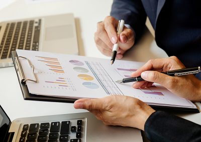 Estrategias para la Mitigación de Riesgos Financieros en el Volátil Mercado Chileno